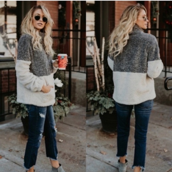 ✨1 Large Left✨Comfy Charcoal Fuzzy Sweater - Picture 3 of 5